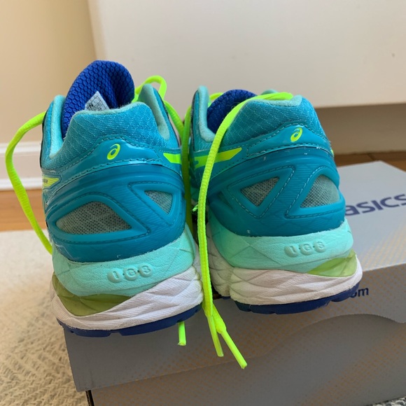 ASICS women’s Running Sneakers - Picture 7 of 7